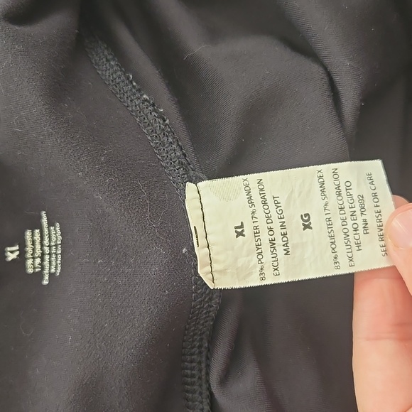 Apana xl black legging 21" crop - Picture 3 of 8